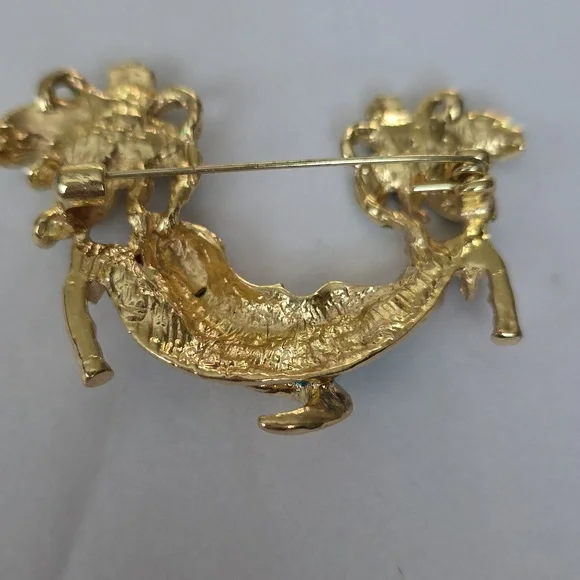 Santa-in-a-Hammock brooch! 🎅🌴Limited Quantity - Picture 3 of 5